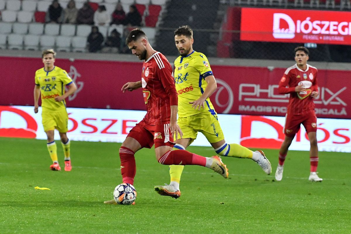 Florin Stîngă și-a „turnat cenușă în cap”, după ce Petrolul a pierdut două puncte cu doi oameni în plus: „Doborâți mental”