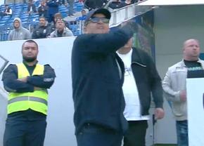 NEVEROSIMIL! Adrian Mititelu a intrat pe teren, a vrut să scoată echipa și a urlat la arbitru: „Nemernicule! Tu să ieși afară, tu!”