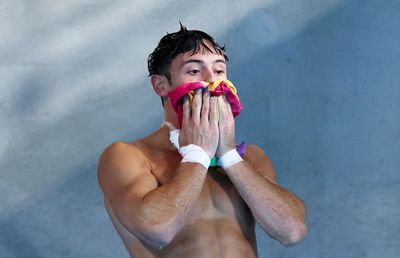 Un cvintuplu medaliat olimpic va avea o expoziție de obiecte croșetate în Tokyo, locul unde a luat aurul în 2021