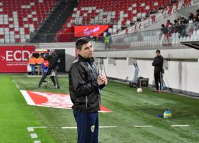Florin Stîngă și-a „turnat cenușă în cap”, după ce Petrolul a pierdut două puncte cu doi oameni în plus: „Doborâți mental”