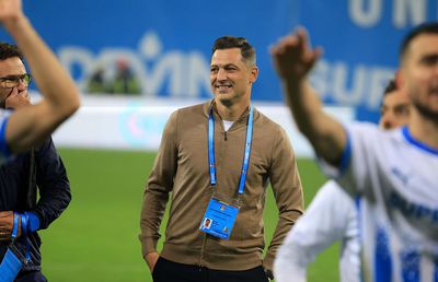 Plecarea lui Rădoi de pe bancă, taxată prompt: „Nu aveai voie! Vrei diapazonul? Atunci ține-l tot timpul!”