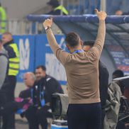 Gesturile lui Mirel Rădoi din Universitatea Craiova - Rapid. FOTO: Ionuț Iordache (GSP.ro)