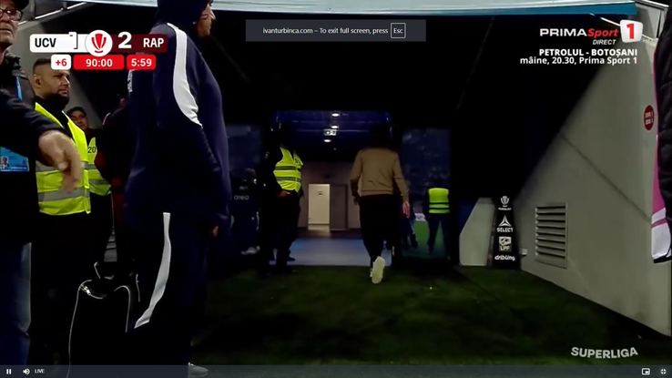 Mirel Rădoi a plecat la vestiare. FOTO: captură Prima Sport 1