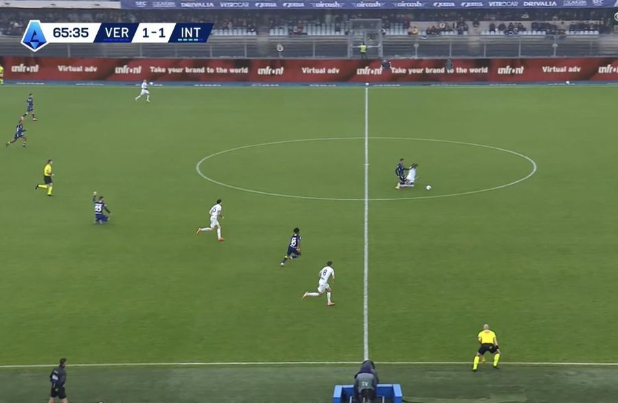 „De ce m-a schimbat Chivu cu Bisseck?” » A comentat după meci decizia tactică a românului la Verona