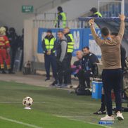 Gesturile lui Mirel Rădoi din Universitatea Craiova - Rapid. FOTO: Ionuț Iordache (GSP.ro)