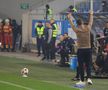 Gesturile lui Mirel Rădoi din Universitatea Craiova - Rapid. FOTO: Ionuț Iordache (GSP.ro)