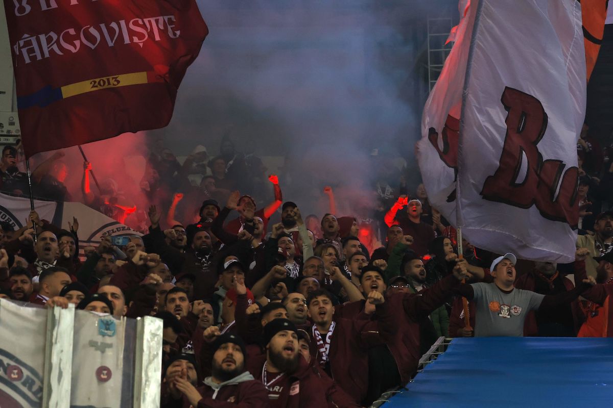 Scandal în galeria la Rapidului în timpul meciului cu Universitatea Craiova