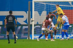 Universitatea Craiova - Rapid, derby în Bănie » S-a marcat și în repriza a doua