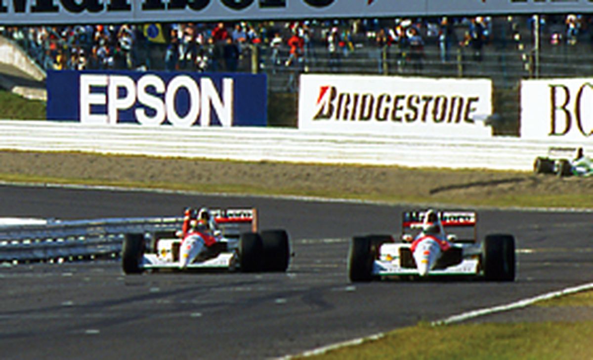 Un monopost emblematic al lui Senna, scos la licitație! Suma este amețitoare