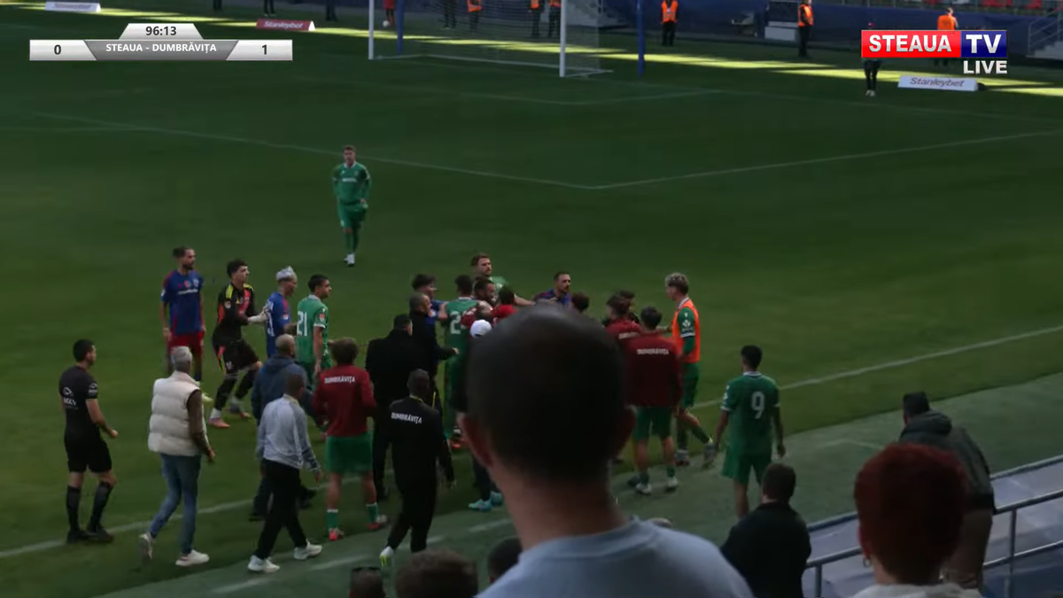 Daniel Oprița, de necontrolat » Scandal-monstru la Steaua - Dumbrăvița: scene reprobabile