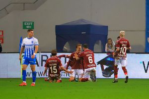 Universitatea Craiova - Rapid, derby în Bănie » S-a marcat și în repriza a doua, final incendiar