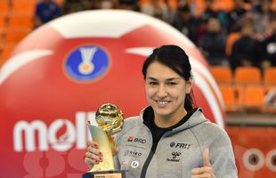 CORESPONDENȚĂ DIN JAPONIA // FOTO EXCLUSIV Cristina Neagu, premiată în Japonia! Balonul de Aur 2018 din handbal e în braţele româncei!