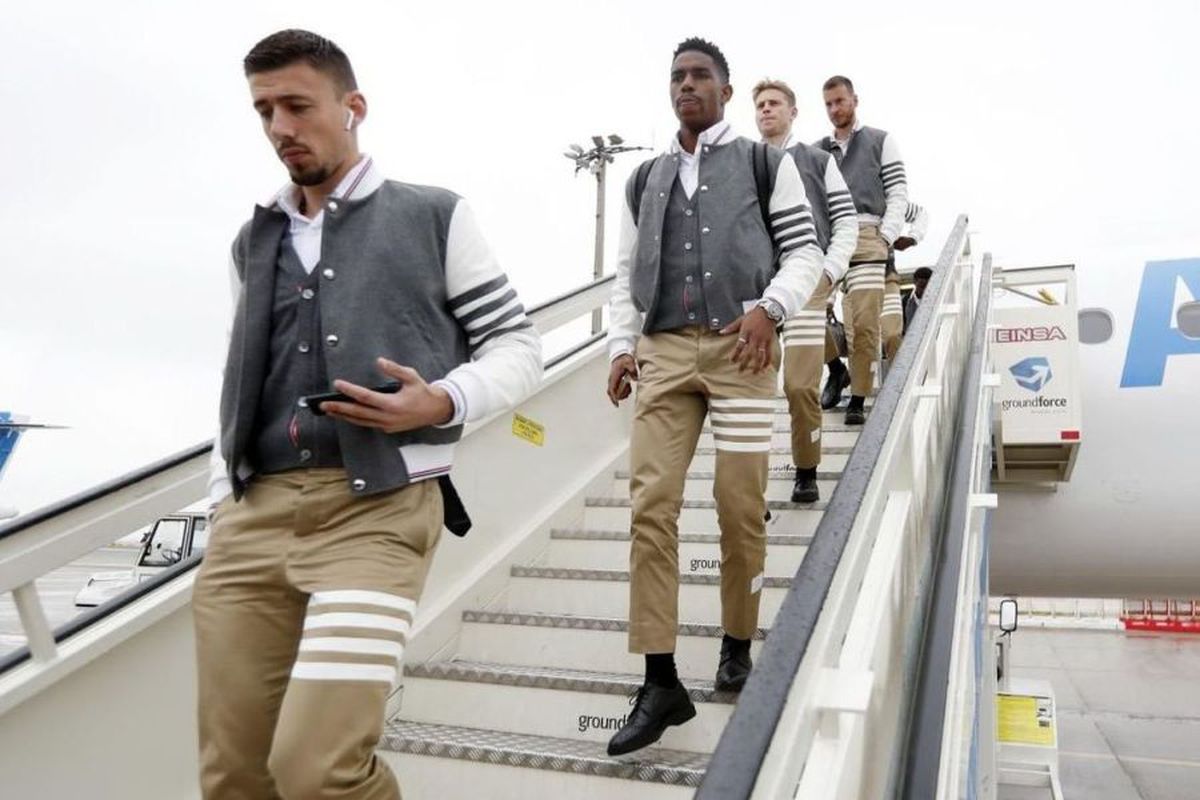 FOTO Prețuri enorme la linia de îmbrăcăminte a Barcelonei pentru deplasări!