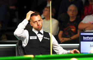 Judd Trump a fost eliminat de la UK Championship de Nigel Bond, număr 98 mondial, care a devenit profesionist în anul nașterii lui Trump!