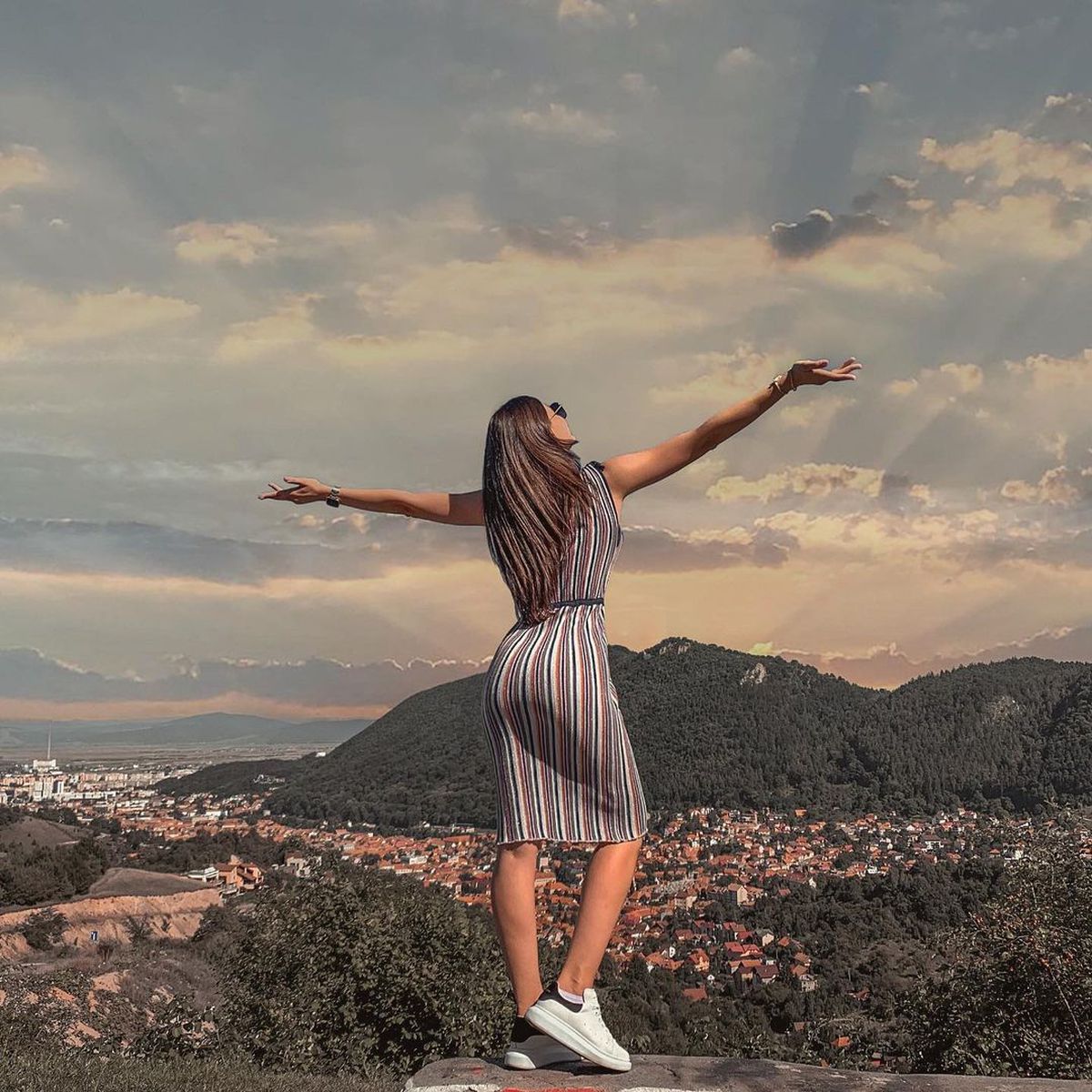 FOTO Iubita unui fotbalist de la FCSB, reprezentanta României la Miss Universe: „Vă iubesc!”