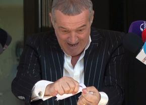 „A luat hârtia cu 4-3-3 și a rupt-o” » L-a înfruntat pe Gigi Becali la palat și l-a convins că tactica lui e mai bună!