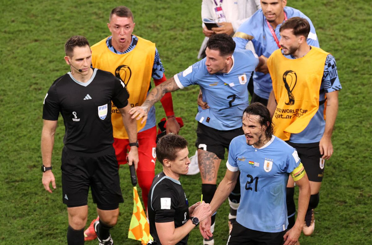 Surprins de camere strigând în scandalul de la Uruguay -  Ghana: „Acești nenorociți sunt o adunătură de hoți!” » FIFA îi pregătește pedeapsa