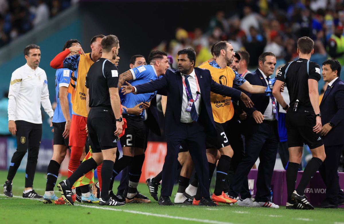 Suarez și-a șters lacrimile și a ieșit la atac, după eliminarea de la Mondial: „Nu suntem respectați”