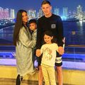 Ex-dinamovistul Vali Lazăr a cumpărat o casă în Doha și anunță că el și familia lui vor rămâne aici, atras de sistemul de învățământ foarte bun, un avantaj pentru copiii lui. El plănuiește să devină antrenor într-una dintre academiile private