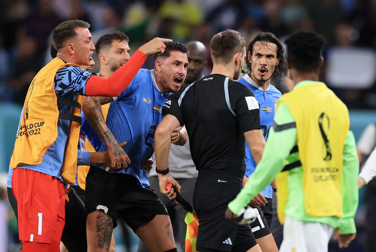 Lacrimi și nervi după Ghana - Uruguay 0-2