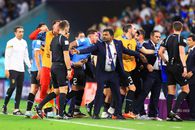 Scandal imens » În timp ce Suarez plângea, colegii s-au năpustit asupra arbitrului. Cavani a dărâmat monitorul VAR! Imaginile ratate de camerele TV