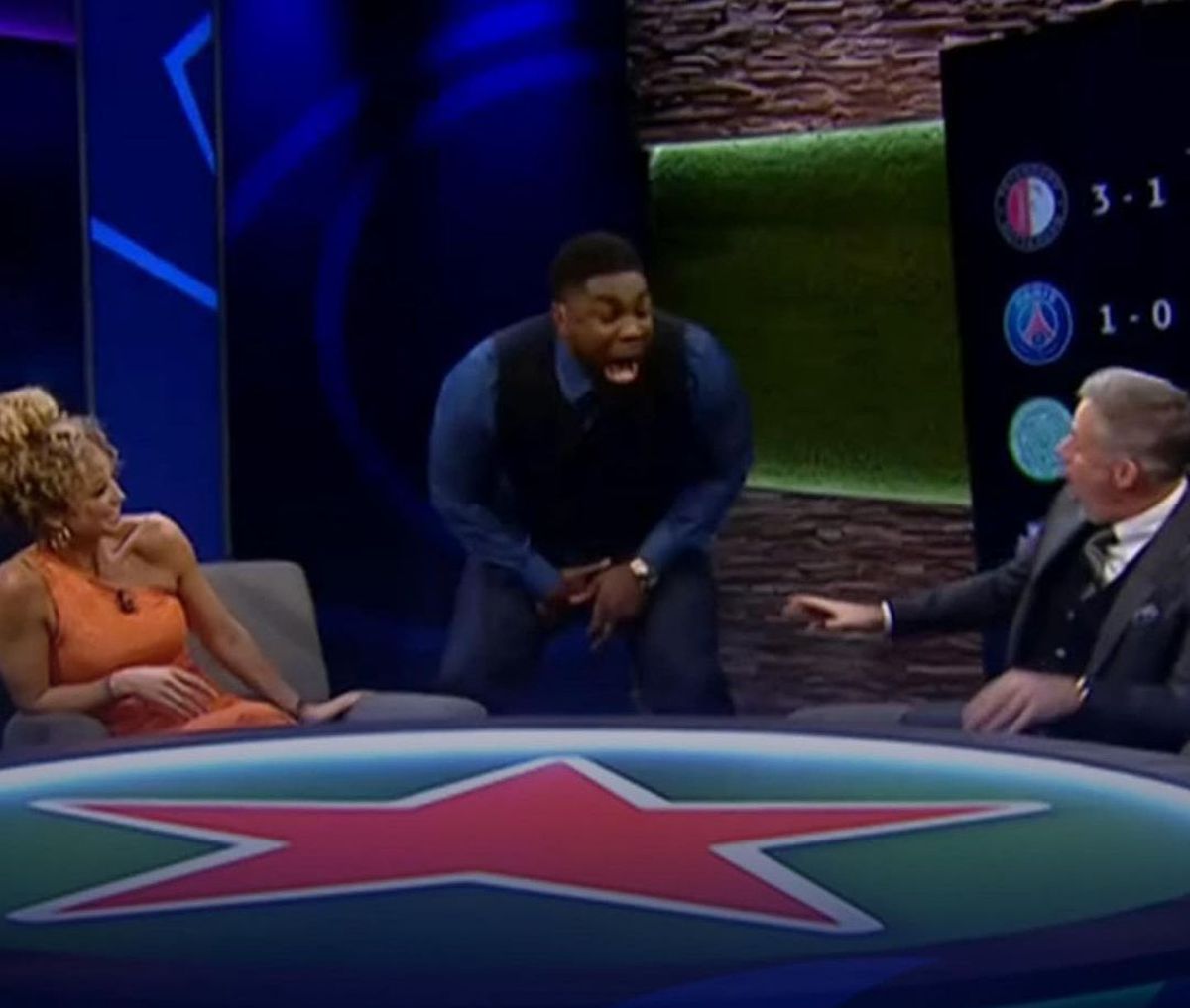 „Ce?!” » Kate Abdo l-a pus la punct pe Carragher după o glumă răutăcioasă: „De ce ai spune asta?”