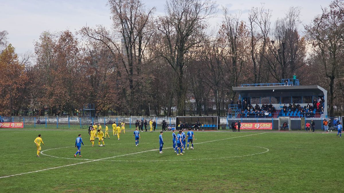 Stupoare la Unirea Dej - CS Mioveni, în Liga 2 » Meci oprit, nu s-a putut juca timp de 20 de minute!