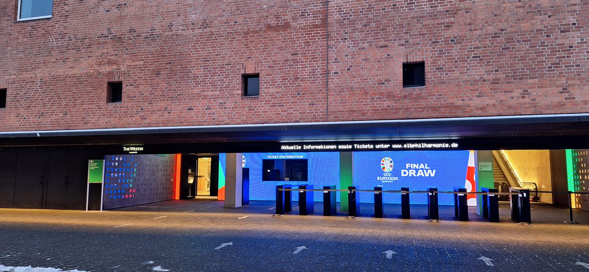 Reportaj GSP: așa arată sala de aproape un miliard de euro în care România își va afla adversarele de la EURO! + totul despre ceremonia de diseară