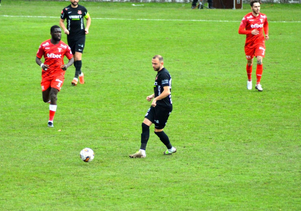 UTA o bate pe Hermannstadt în primul meci al zilei în Superliga » Prima înfrângere suferită de sibieni după aproape 4 luni!