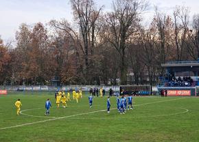 Stupoare la Unirea Dej - CS Mioveni, în Liga 2 » Meci oprit, nu s-a putut juca timp de 20 de minute!