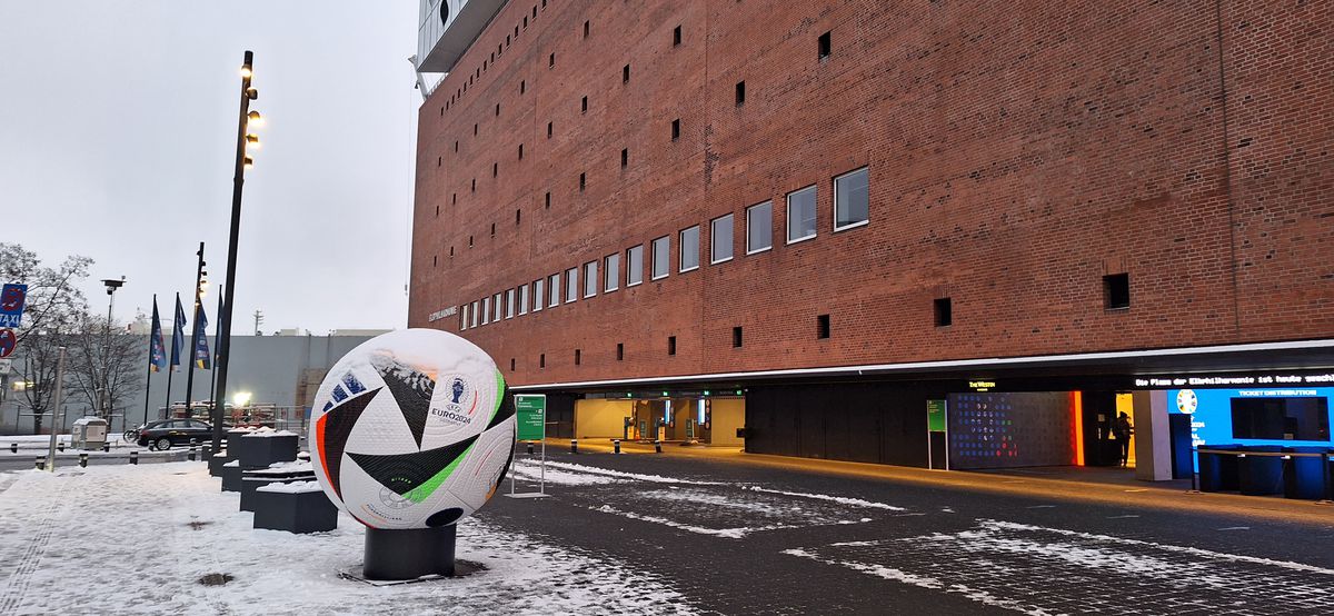 Reportaj GSP: așa arată sala de aproape un miliard de euro în care România își va afla adversarele de la EURO! + totul despre ceremonia de diseară