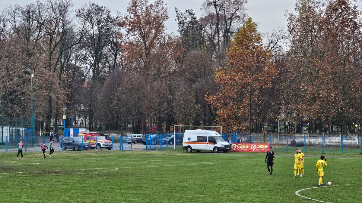 Stupoare la Unirea Dej - CS Mioveni, în Liga 2 » Meci oprit, nu s-a putut juca timp de 20 de minute!