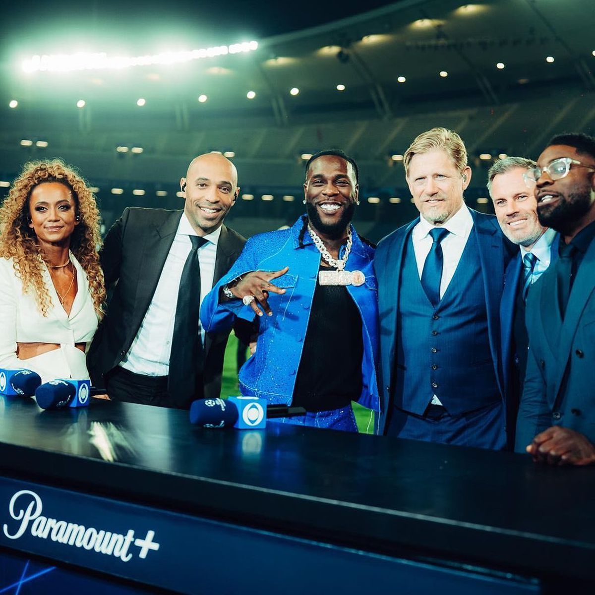 „Ce?!” » Kate Abdo l-a pus la punct pe Carragher după o glumă răutăcioasă: „De ce ai spune asta?”