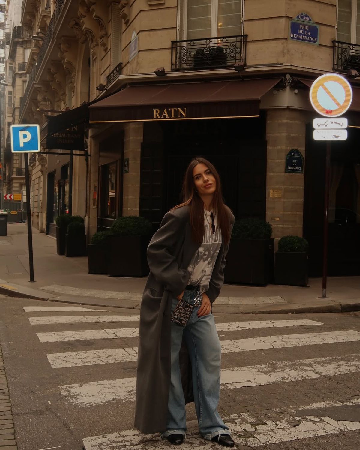 Alessia Năstase, colecție de haine dedicată tatăl lui ei, Ilie Năstase: „Te iubesc! Este pentru tine” » Ce produse există și cât costă un tricou