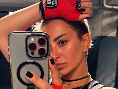 Giulia, învinsă în ringul de box în doar câteva secunde de o influenceriță maghiară! Gestul făcut la finalul meciului