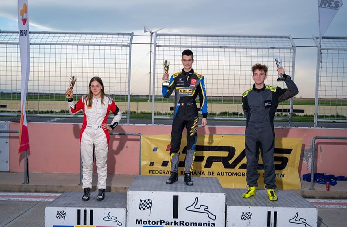 La doar 16 ani, Tudor Tudurachi pilotează cu peste 250 km/h, a scris istorie în campionatele de anduranță din Germania și are o maturitate incredibilă în discurs: „Uneori simt că fac parte din mașină”