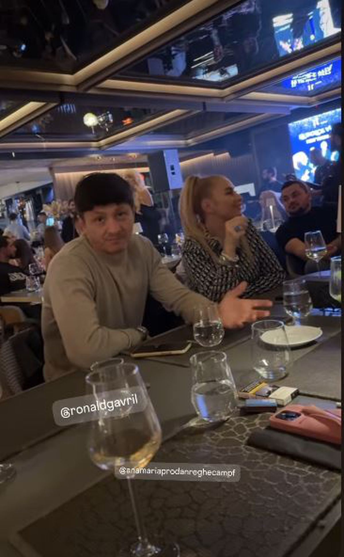 Ronald Gavril a câștigat centura WBF World » Și-a făcut KO adversarul în runda a 5-a