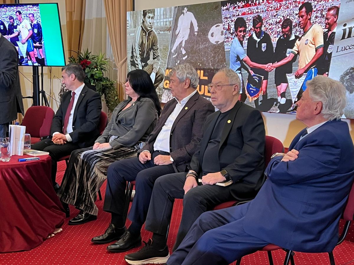 Mircea Lucescu, aclamat la Primăria Iași! Urmează București în această după-amiază » Selecționerul și-a lansat cartea: „Sunt lucruri importante acolo, sper să-i ajute pe antrenori”