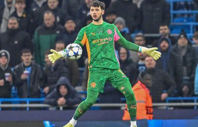 Pe Pep Guardiola îl paște o criză de portari » Ei vor să plece în ianuarie