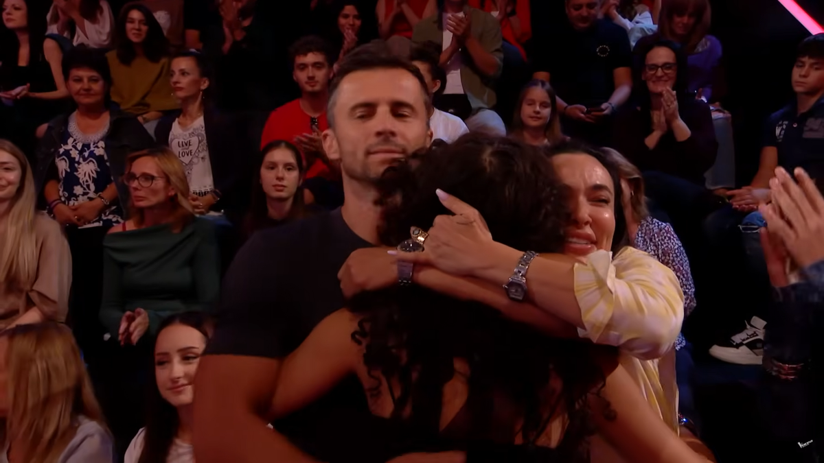 Eva Nicolescu, Vocea României