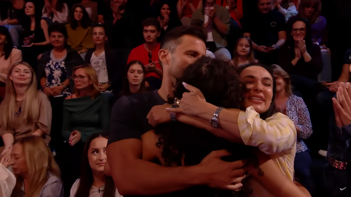 Eva, fiica dinamovistului Andrei Nicolescu, i-a „vrăjit” pe Smiley și pe Tudor Chirilă la Vocea României și a avansat în LIVE-uri