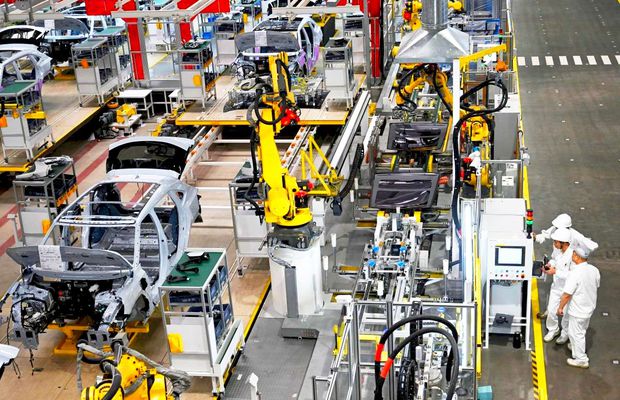 Colaps istoric la Volkswagen! Reducere cu 44% a profitului din două cauze majore