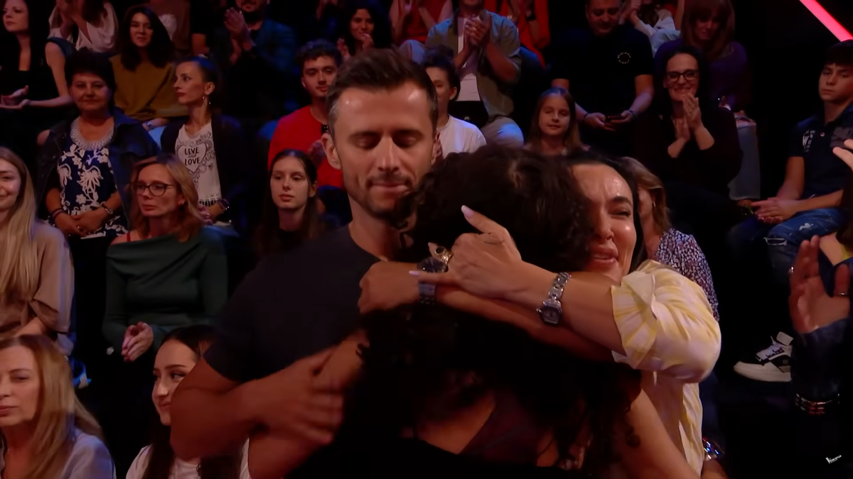 Eva, fiica dinamovistului Andrei Nicolescu, i-a „vrăjit” pe Smiley și pe Tudor Chirilă la Vocea României și a avansat în LIVE-uri