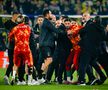 Scandal „bricheta” în Fenerbahce - Galatasaray! Lovit imediat după gol, sub privirile lui Lucescu