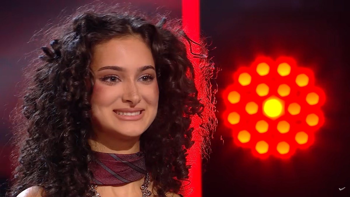 Eva Nicolescu, Vocea României