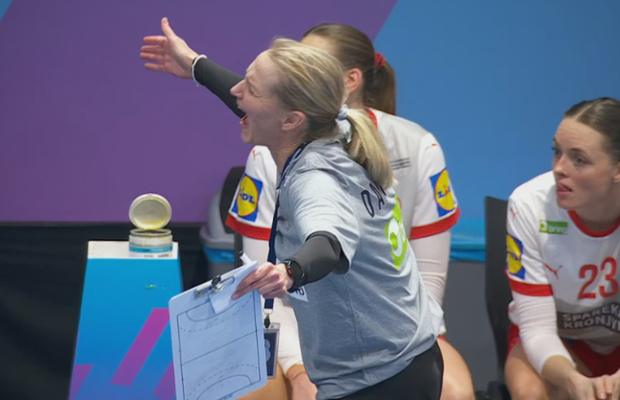 Helle Thomsen, selecționera Danemarcei, a strigat spre banca României: „Nu cred că erau conștiente de regulă”