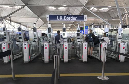 Imagine din incinta aeroportului Stansted, unde a fost arestat suspectul / Foto: Imago