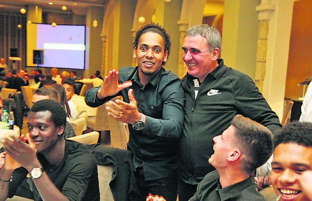 VIDEO Gică Hagi și melodia de 200 de milioane de vizualizări din vestiarul Viitorului: „Cerea mereu piesa în care cânta Neymar”