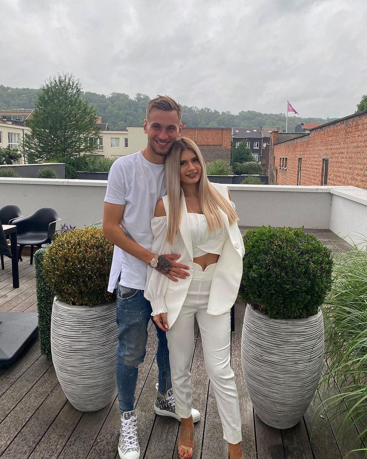 Povestea dureroasă a prăbușirii unui fotbalist de top. VIDEO INCREDIBIL » Părinții îl imploră în lacrimi să le vorbească, el răspunde: "Jigniri, teroare, circ, păcănele"