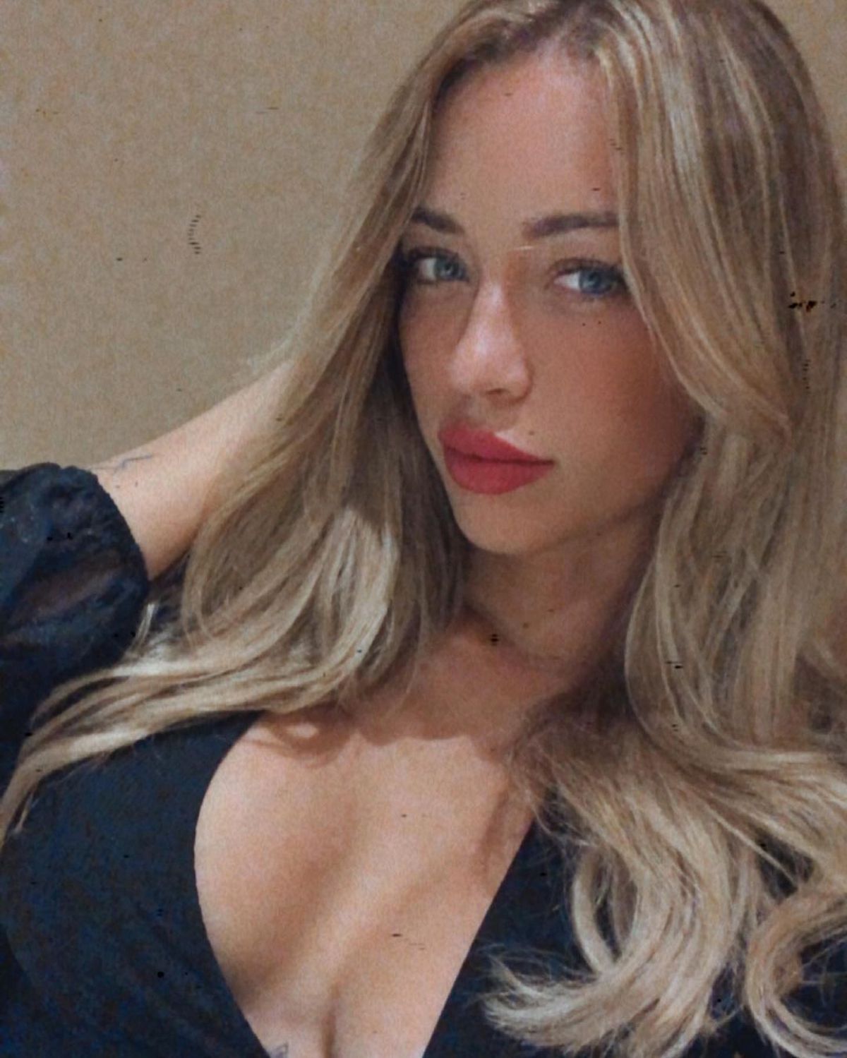 FOTO Cuplu-bombă în Spania! Thibaut Courtois se iubește cu o femeie care și-a înșelat partenerul de 3 ori la „Insula iubirii”